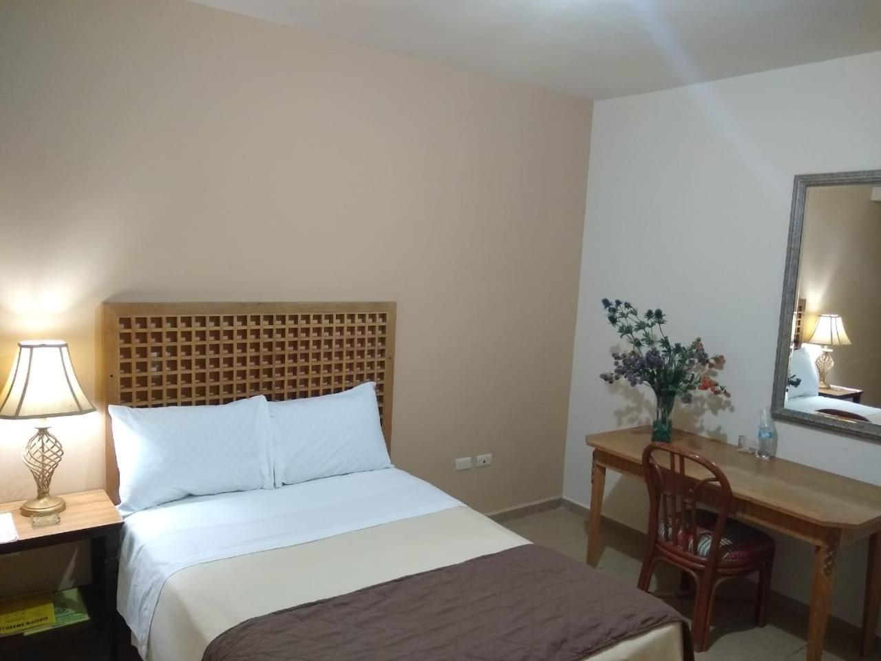 Hotel El Dorado Sabinas Buitenkant foto
